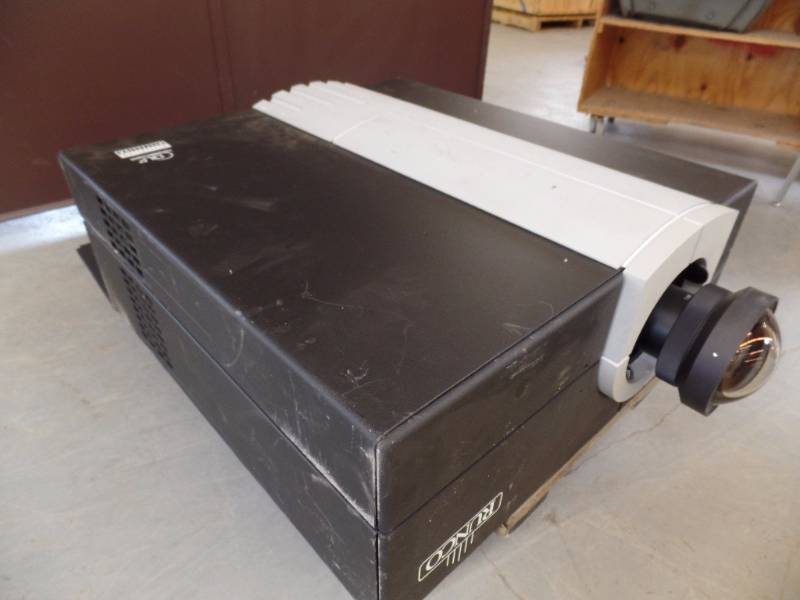 lot 542 image: Projector
