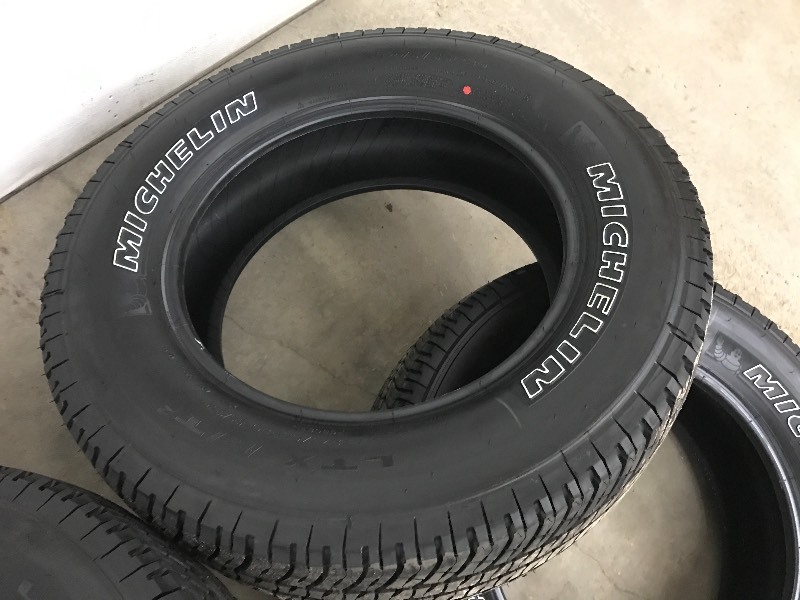 lot 9 image: (4) Michelin LTX AT2 Truck Tires