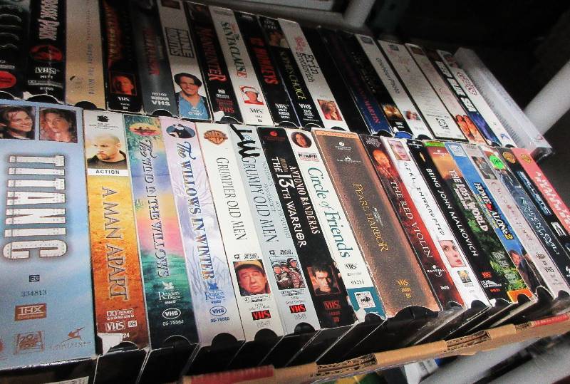 LOT OF 40 VHS TAPES