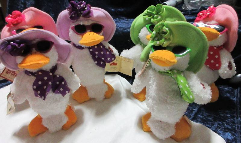 NEW  6 DANCING DUCKS,--UNTESTED