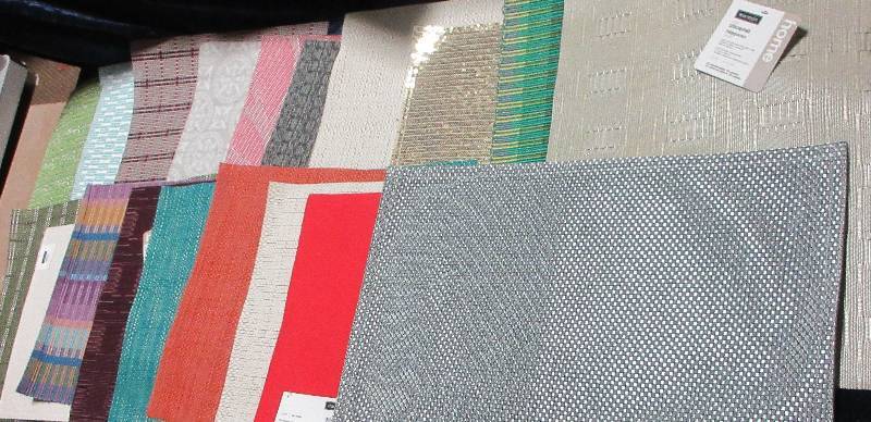 LOT OF 19 NEW PLACE MATS