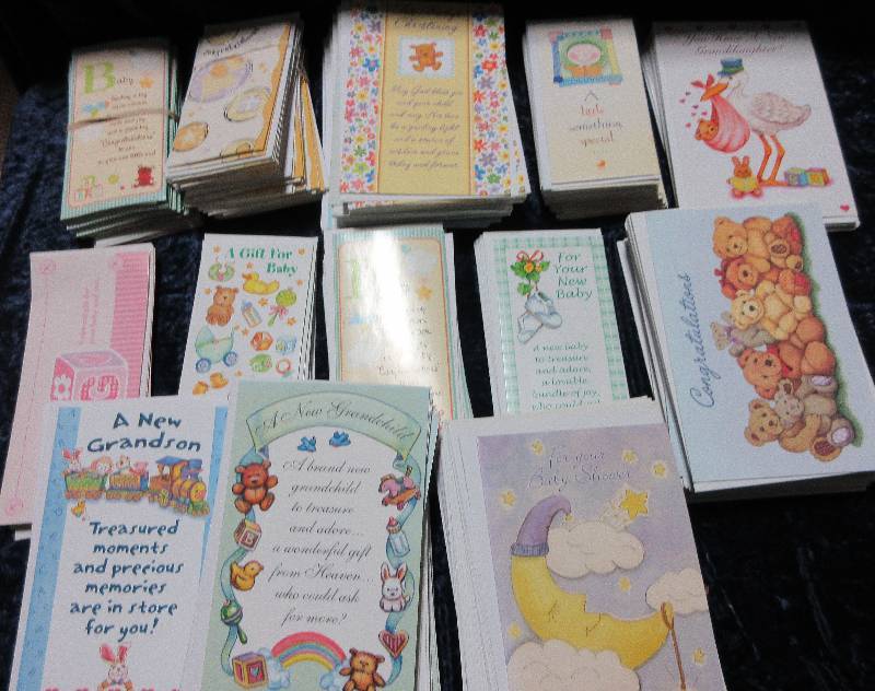 HUGE LOT OF GREETING CARDS