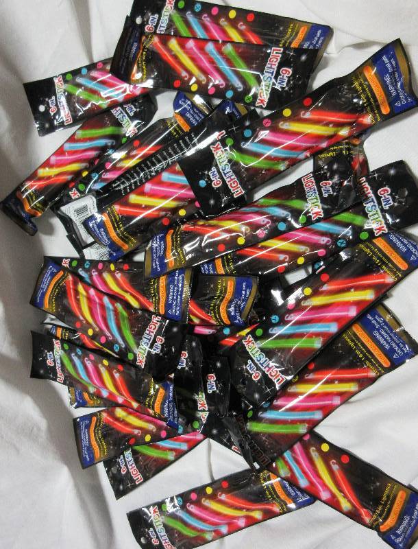 LARGE LOT OF LIGHT STICKS- 6 
