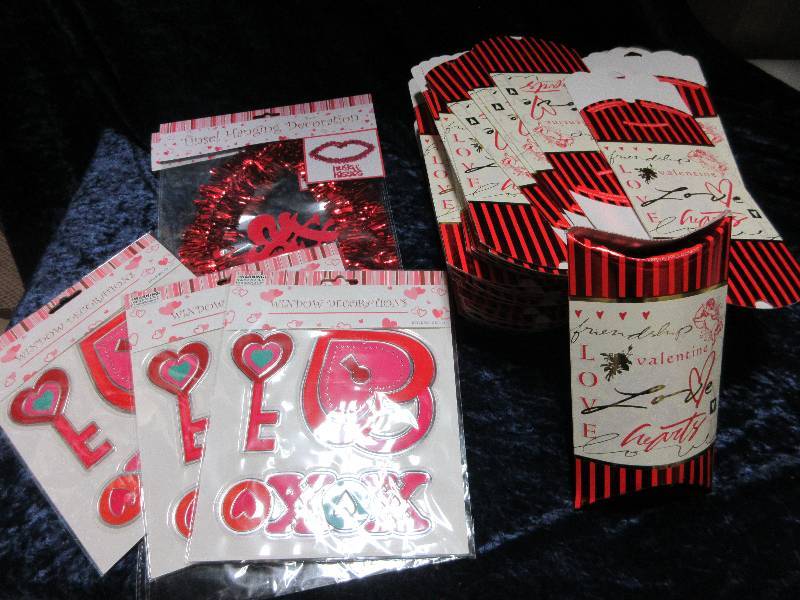 NEW LOT OF VALENTINE ITEMS