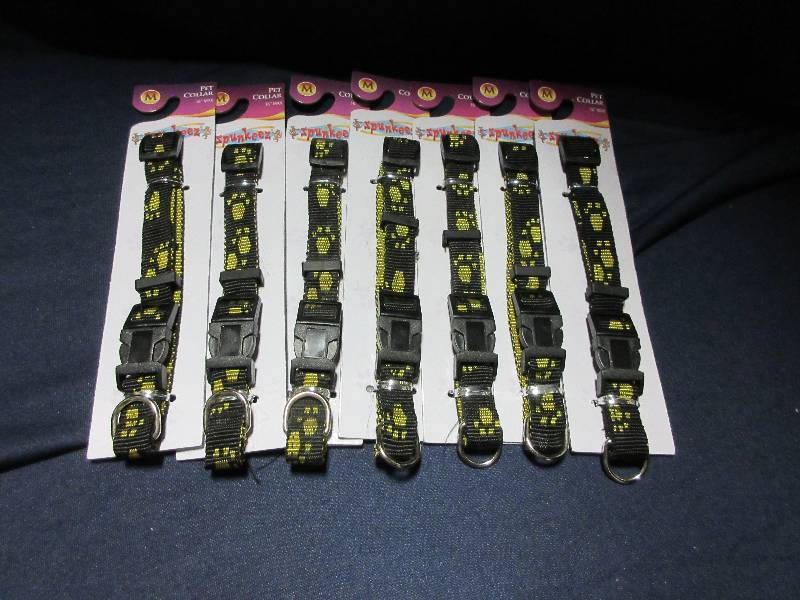 NEW- LOT OF 7 NEW BLACK PET COLLARS -MEDIUM