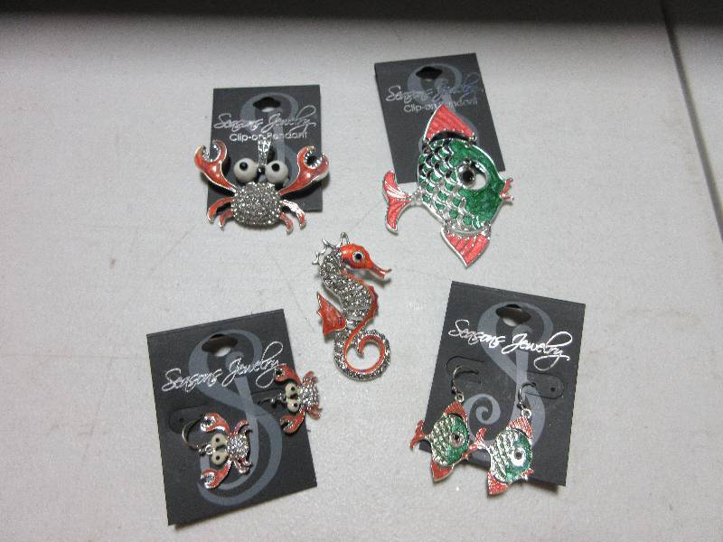 NEW-LOT OF 5 SEA LIFE JEWELRY PIECES