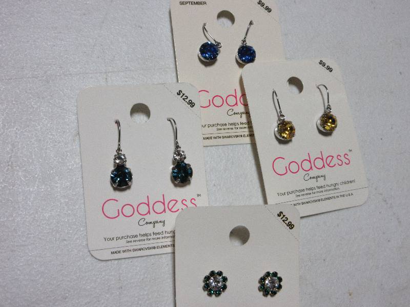 NEW-LOT OF 4 PAIRS OF EARRINGS  RETAIL VALUE $40-48  ONE SEPTEMBER BIRTHSTONE