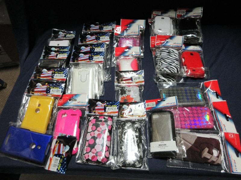 LARGE LOT OF 35 NEW PHONE CASES