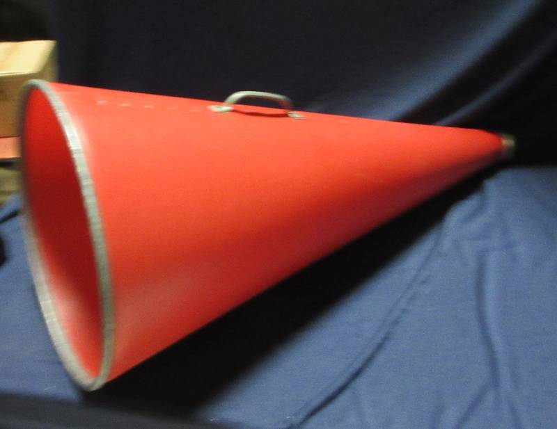 LARGE MEGAPHONE
