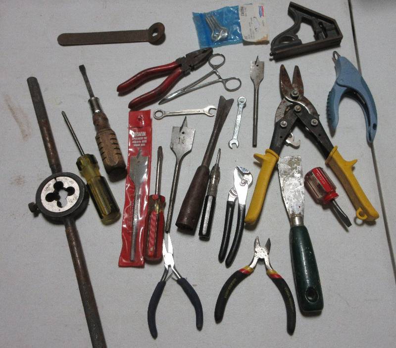 LOT OF MISC TOOLS
