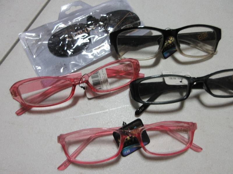 NEW LOT OF 4 PAIR OF 2.00 CHEATER GLASSES, ONE PAIR OF CLIP-ONS