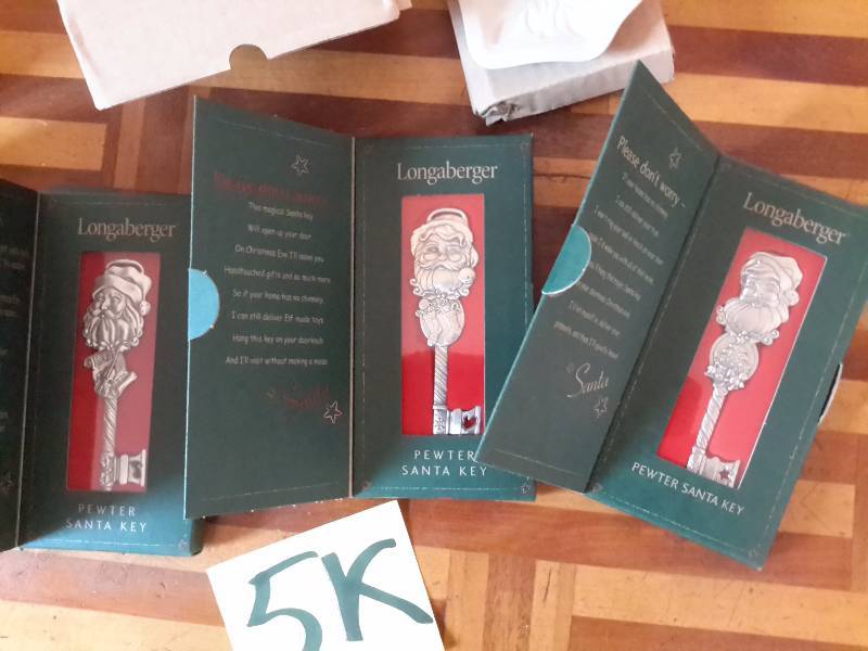 Longaberger Christmas Theme items.  2 Cookie  mold decoration  3, Pewter Santa Keys,  Small Glass Top Basket
