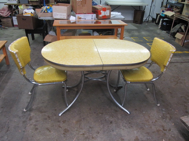 lot 3 image: Mid Century Yellow Dining Table & Chairs