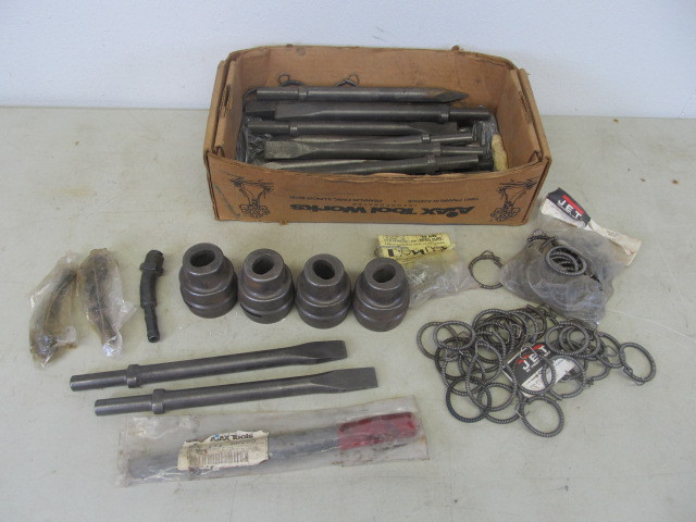lot 23 image: Lot of Chipping Hammer Bits, Chisels & Accessories