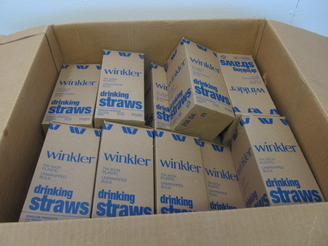 lot 29 image: 10,000 Unused Drinking Straws
