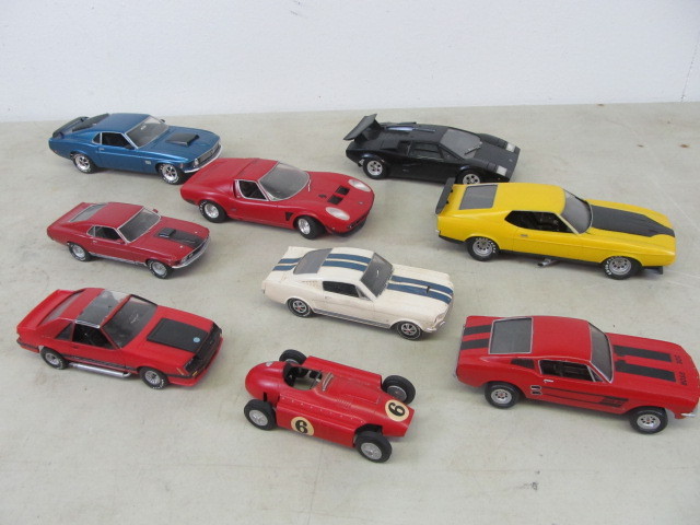 lot 33 image: Vintage Assembled Model Cars