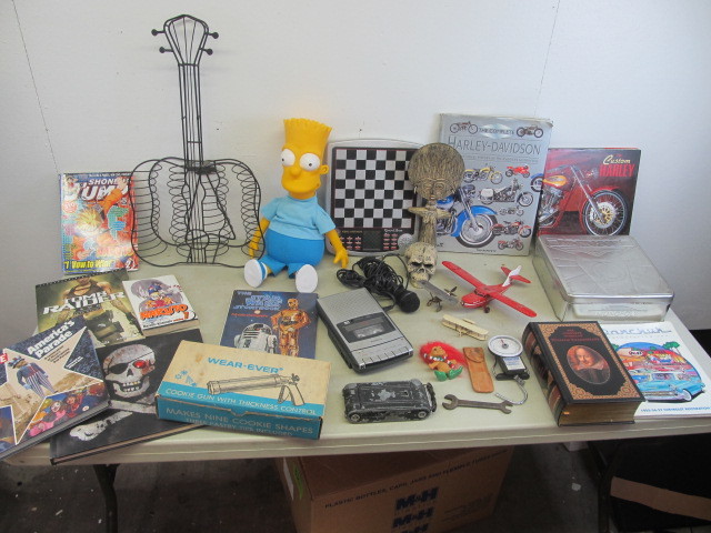 lot 80 image: Lot of Collectibles, Books, Games etc.