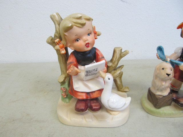 lot 84 image: Hummel Style Erich Stauffer Figurines