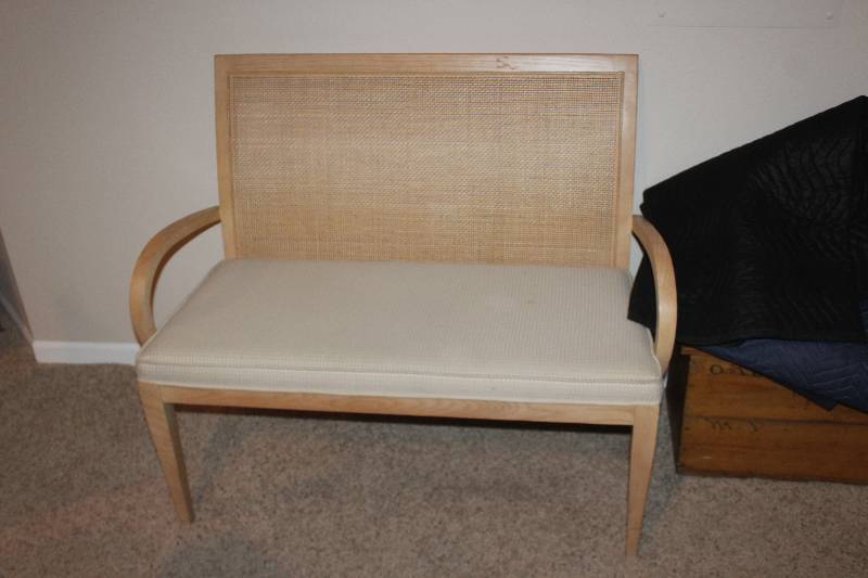 lot 1562 image: Cushioned Bench