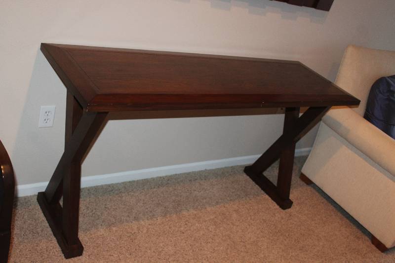 lot 1564 image: Black Cherry Wood Sofa Table