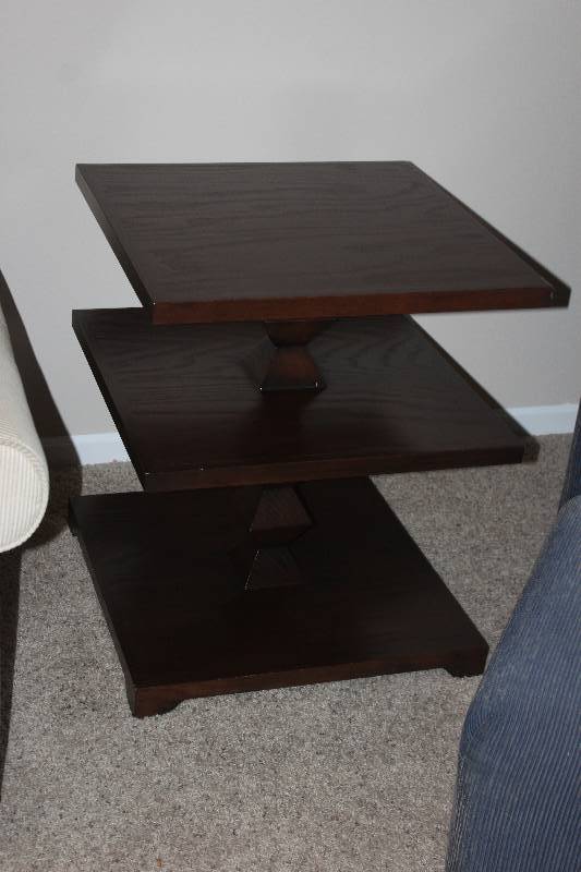 lot 1565 image: Black Cherry Wood End Table or Night Stand