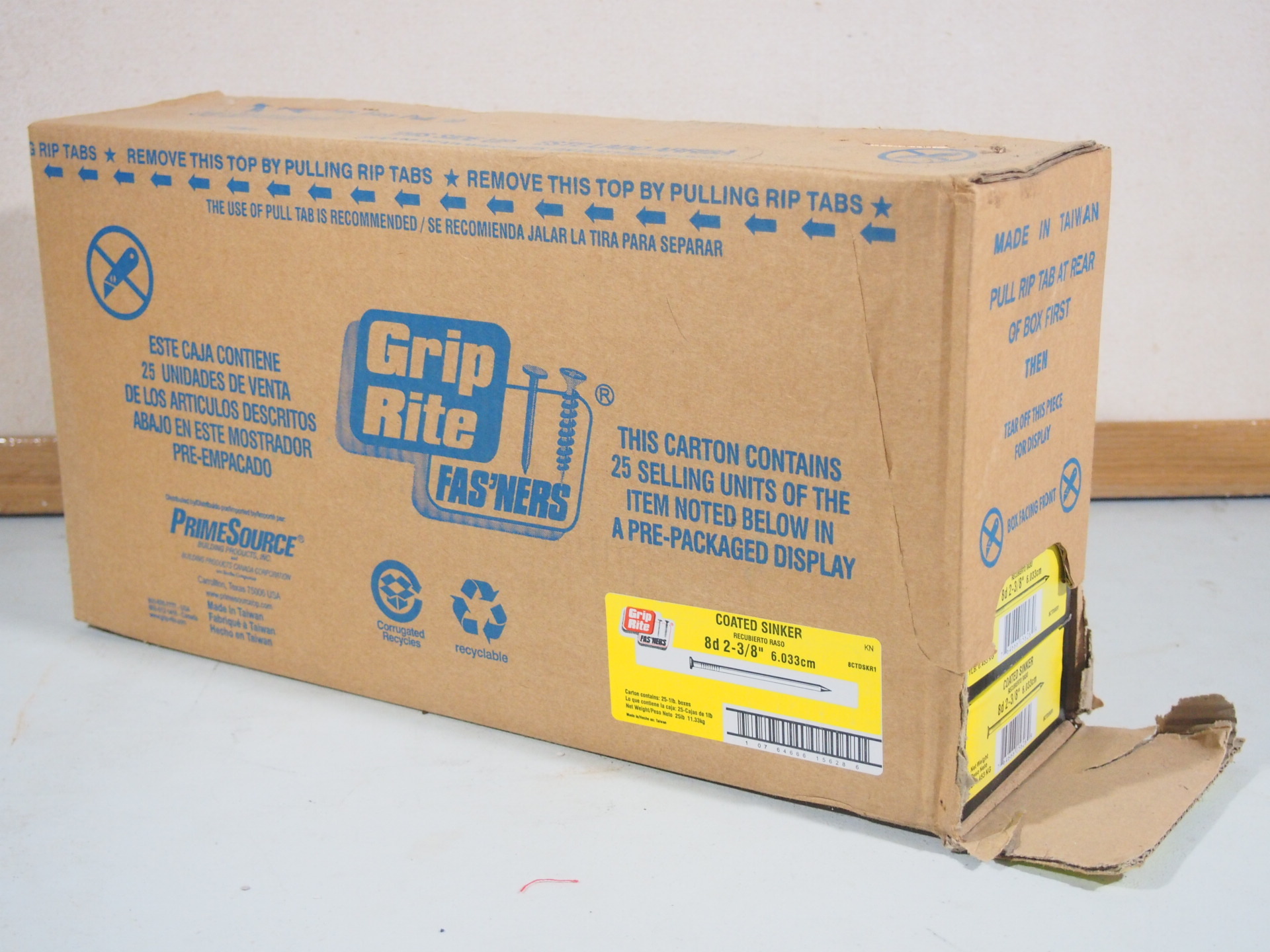 lot 140 image: Case of 25- 1 Pound 8d 2-38 Coated Sinker Nails