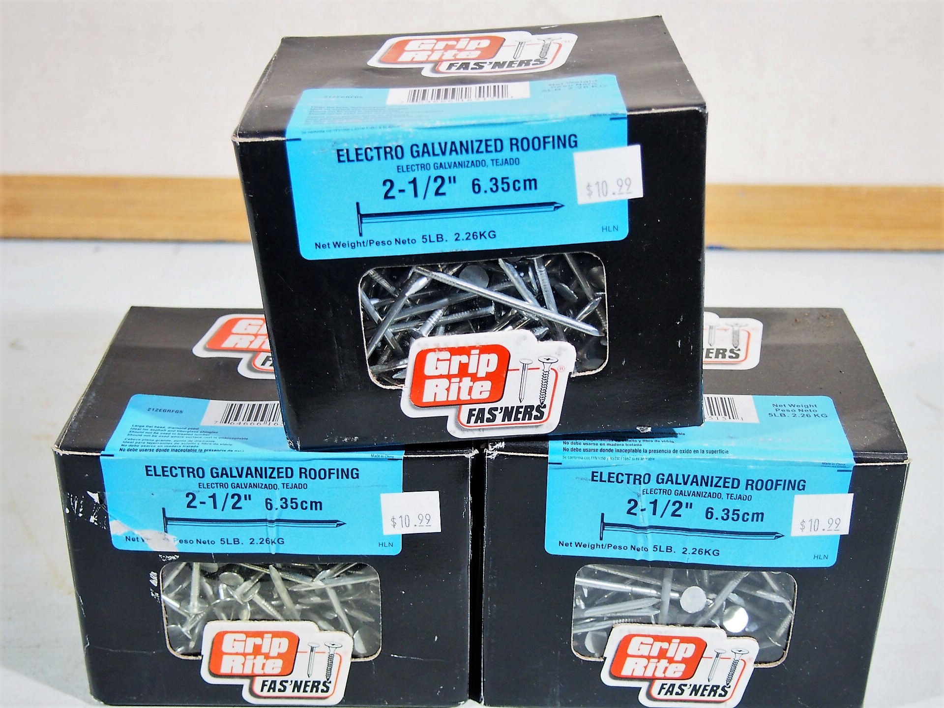 lot 169 image: 15 Pounds (3-5Pound Boxes) 2-12 Electro Galvanized Roofing Nails