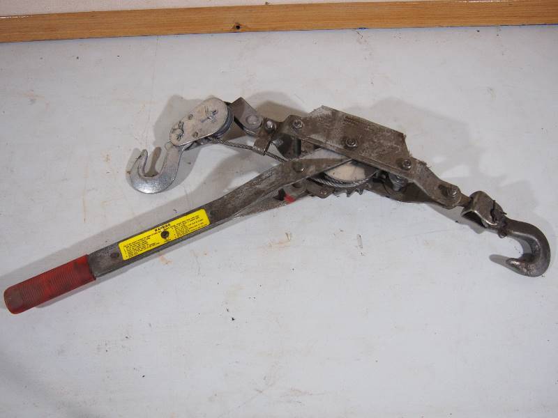 lot 129 image: Come A Long Pulling Cable