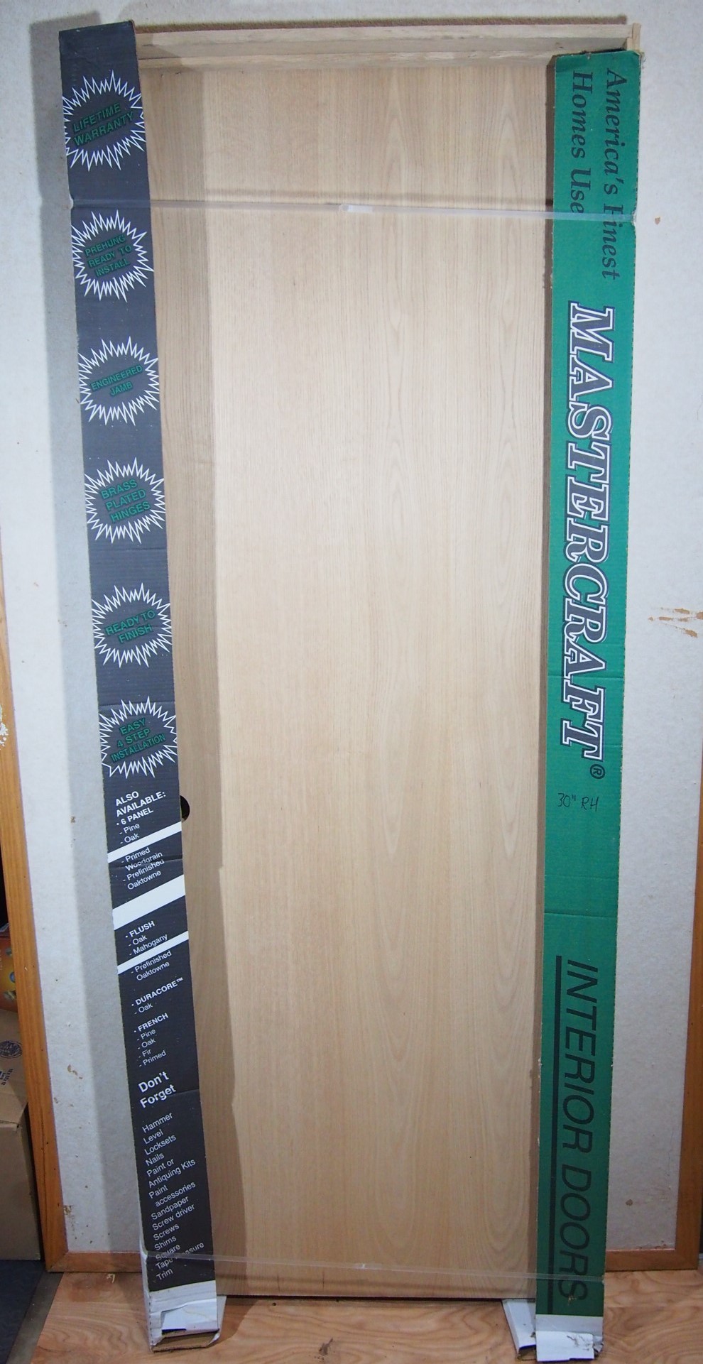 lot 14 image: Mastercraft 30 RH Swing Door and Frame