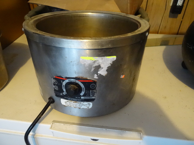 AP Wyott soup food warmer. ...