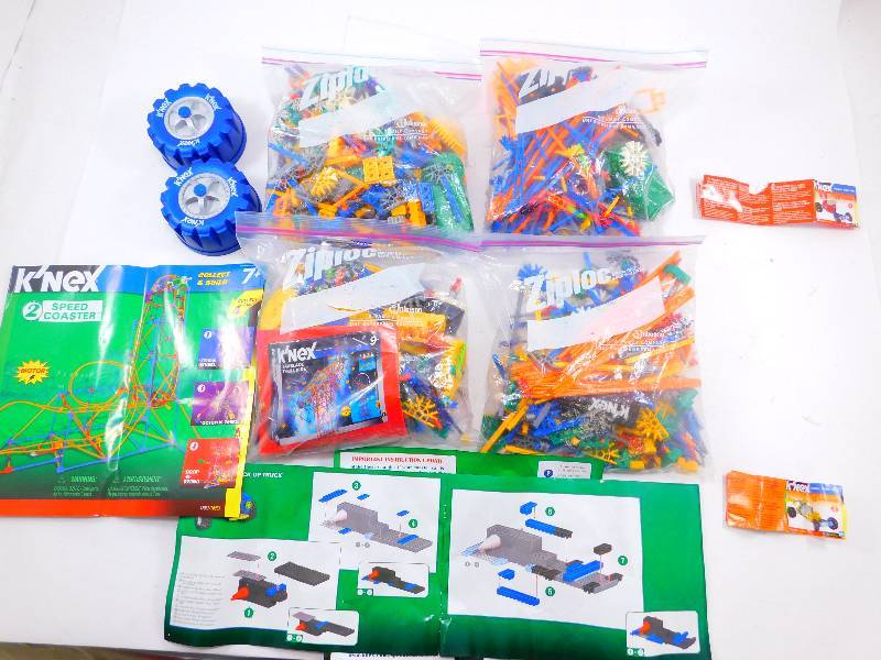 lot 33 image: Large Lot of KNEX Building Basics