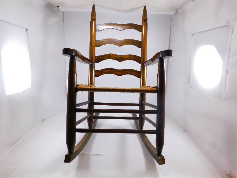 lot 50 image: Antique Wood Chair