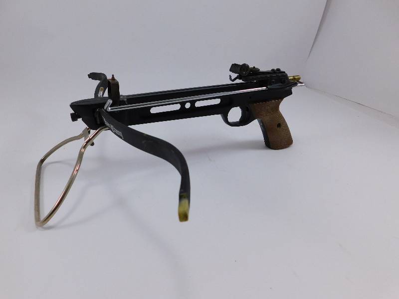 Maan Chang Crossbow Pistol With Arrows