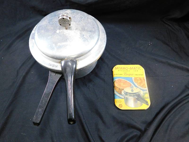 lot 59 image: Vintage Mirro-Matic Pressure Cooker