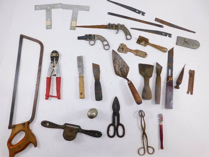 lot 64 image: Lot of Vintage Tools