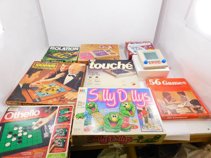 lot 78 image: Lot of Vintage Board Games - Complete
