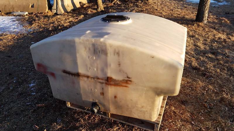lot 32 image: 300 Gallon Low-Profile Pickup Truck Water Tank