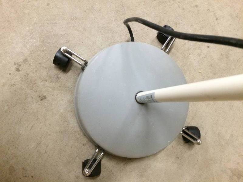 lot 23 image: One Just Sold Online USED $200 Welch Allyn 44100 LS100 Mobile Rolling Goose Neck Flexible Medical Exam Light Diagnostic Lamp Excellent Condition