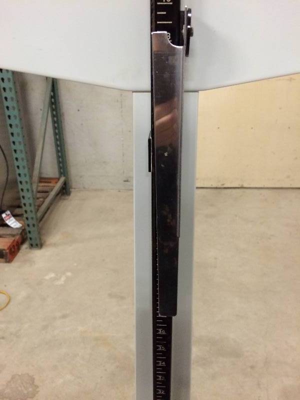 lot 39 image: Health O Meter Heavy Duty Medical Clinic Physicians 350lb Balance Beam Scale With Height Rod - Super Condition