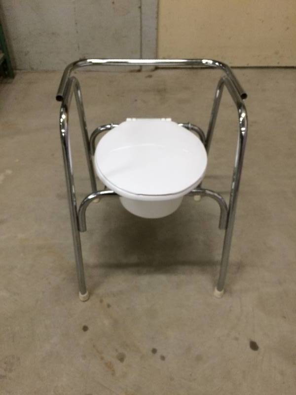 lot 42 image: Stationary Commode