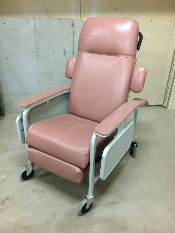lot 47 image: Retails Used $800 Lumex Rosewood Flame Resistant Mobile Clinical Recliner Nursing Homes Rehab Centers Convalescing Spas Tattoo Chair With Dual Side Lift Up Trays