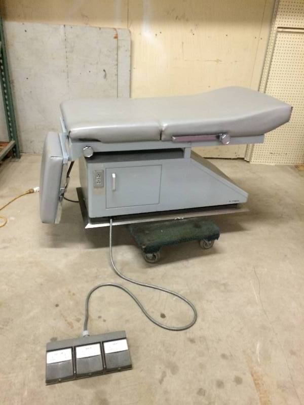 lot 65 image: WOW Retails Used $1500 Motorized Power Professional Physical Therapy Physicians Adjustment Full Tilt Treatment Hi  Low Table Massage Therapy Energy Chokra Reiki Table - Excellent Working Condition