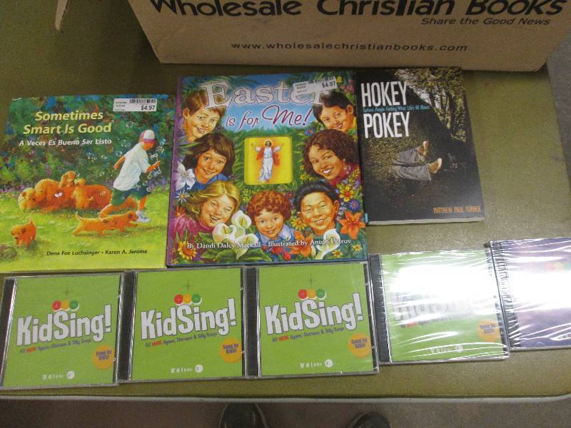 22 new books and 4 kids sing cds ...