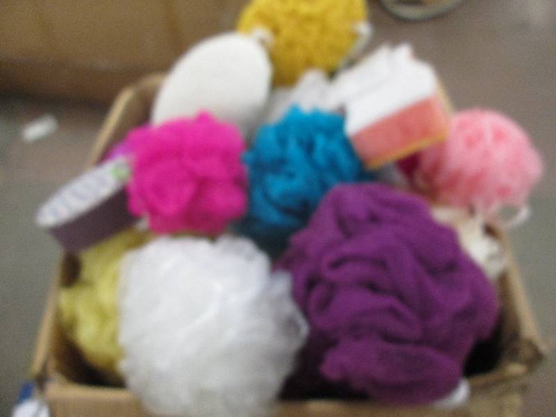 113 bath scrubbys all new ...
