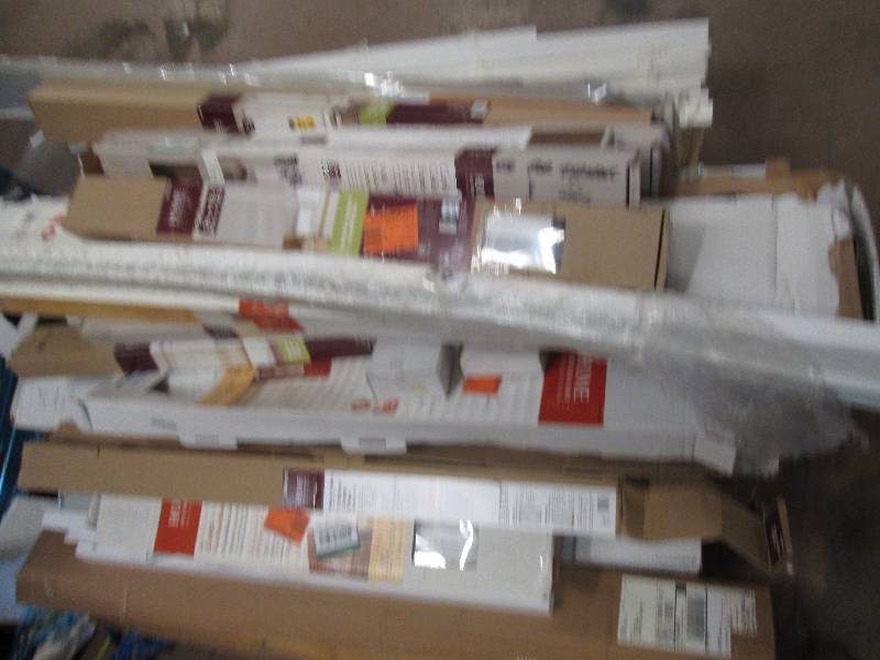 pallet of window blinds , theses ar...