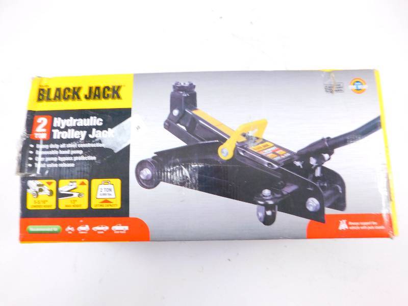 lot 34 image: Torin 2 Ton Hydraulic Trolley Jack