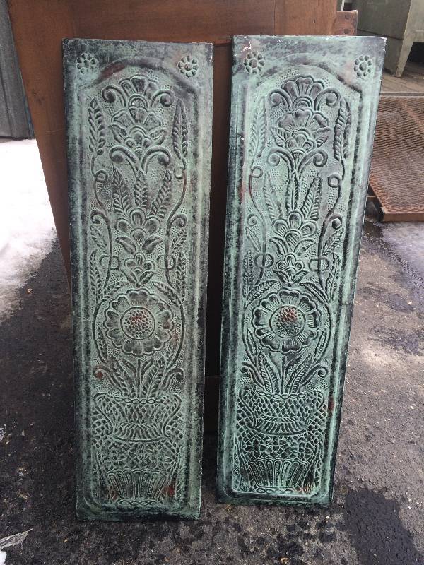 lot 21 image: Metal Wall Hangings