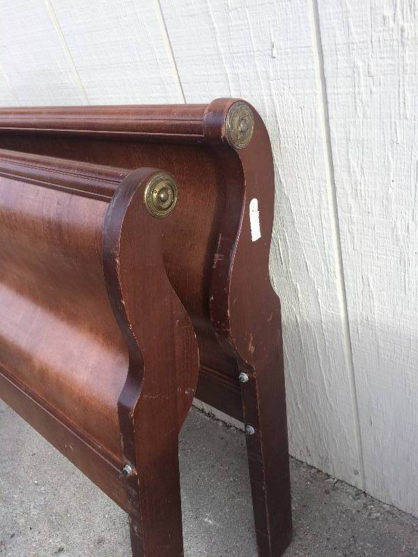 lot 11 image: Wood Sleigh Bed Frame