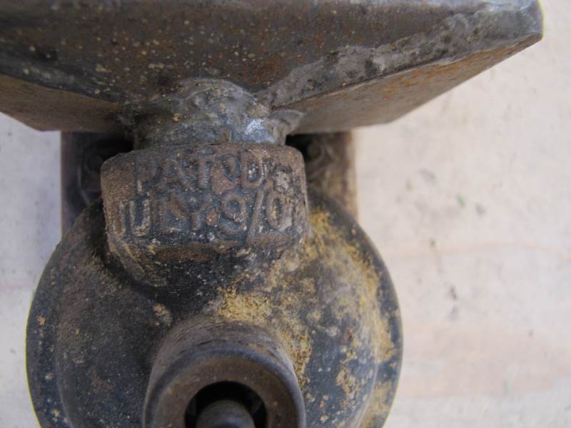 lot 21 image: Coffee Grinder