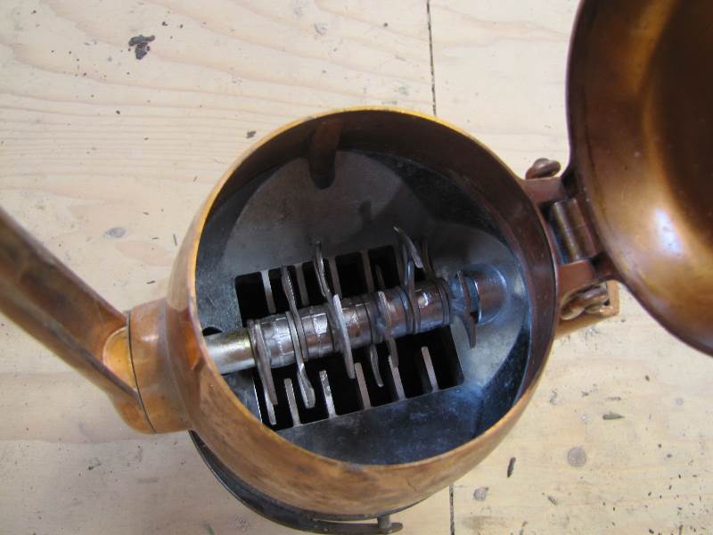lot 23 image: Vintage Ice  Grinder
